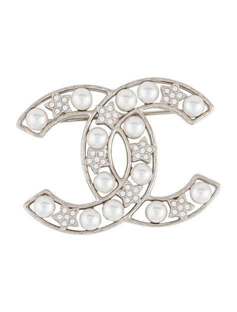 chanel brooch price kuwait|Brooches .